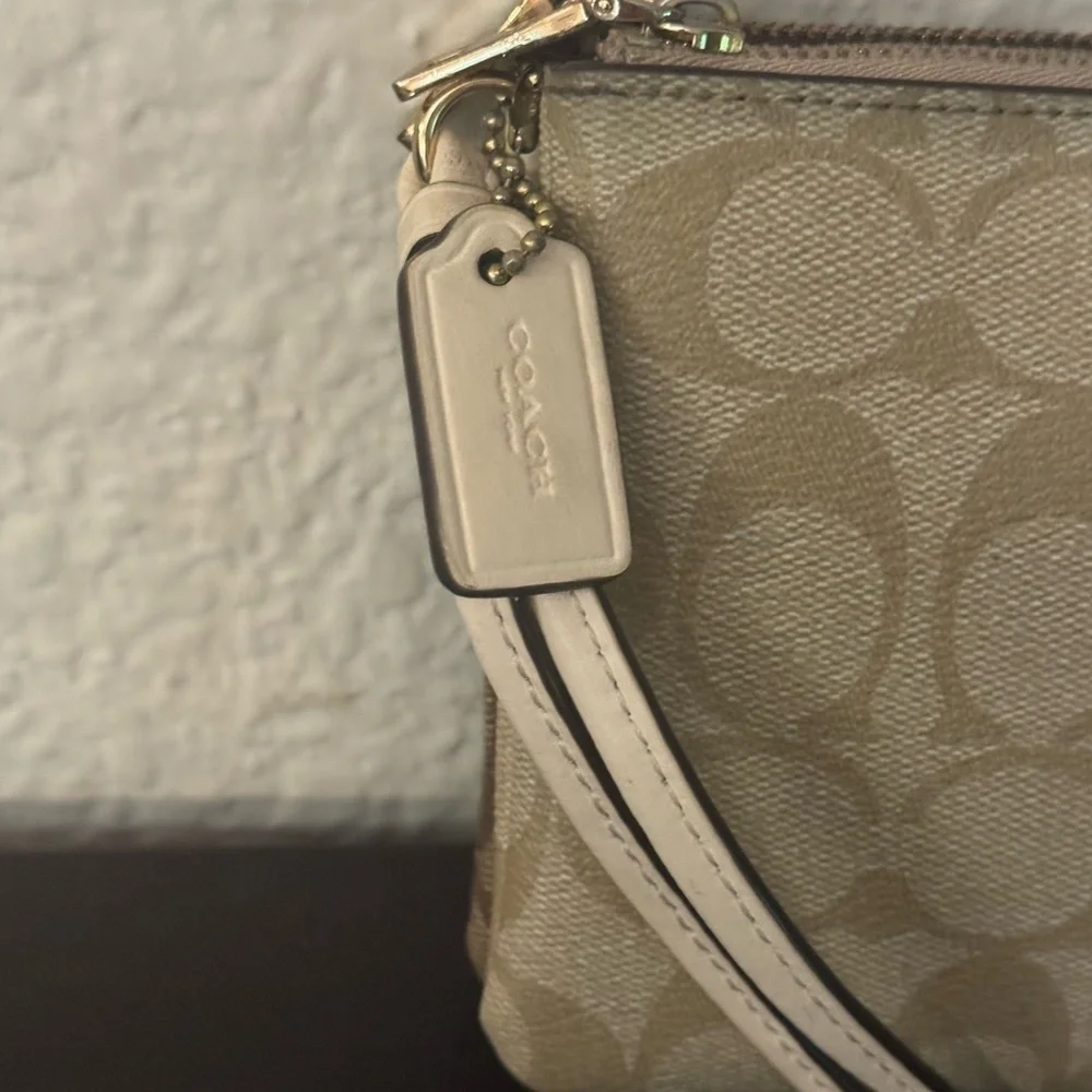 Coach Brown Signature Coated Canvas Double Corner Zip Wallet Wristlet/Purse